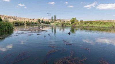 Kırıkkale’nin Bahşılı ilçesinde piknik için Kızılırmak kıyısına gelen iki arkadaştan