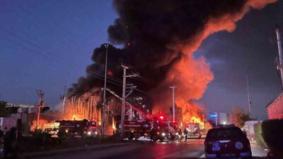 Kocaeli’nin Başiskele ilçesinde bir lojistik firmasına ait depoda yangın çıktı.