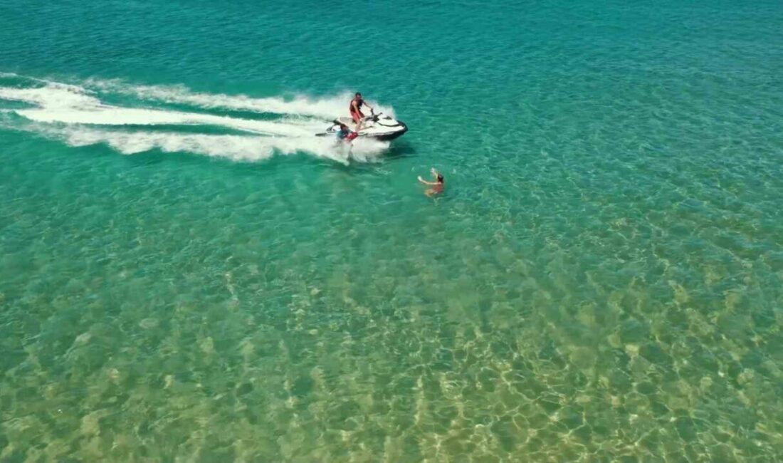 Kocaeli’de KOSKEM ekipleri, sahillerde boğulmalara karşı hayat nöbetini sürdürüyor. Ekipler,