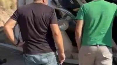 Ankara’da kontrolden çıkan kamyon şarampole devrildi. Kazada yaralanan kamyon sürücüsü