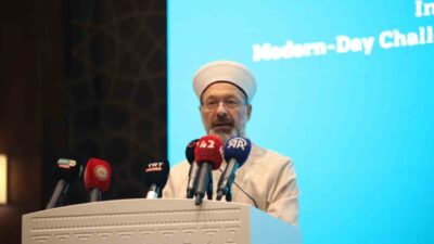 Konya’da düzenlenen “Günümüzde Aileye Yönelik Tehditler ve Çözüm Önerileri” çalıştayına