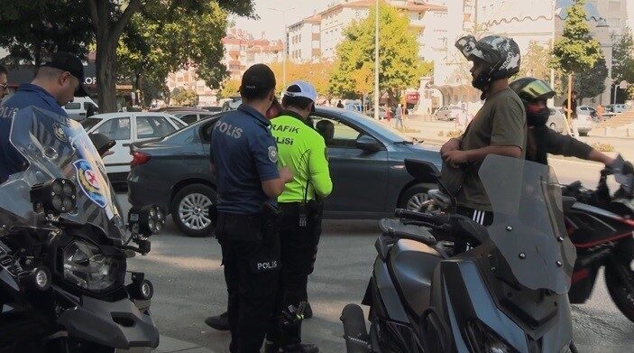 Konya’da polis ekiplerince, il merkezi ve dış ilçelerde geniş çaplı