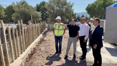 Körfez’de inşa edilecek Çamlıtepe Spor Kompleksi’nin yapım çalışmalarına başlandı. İçerisinde