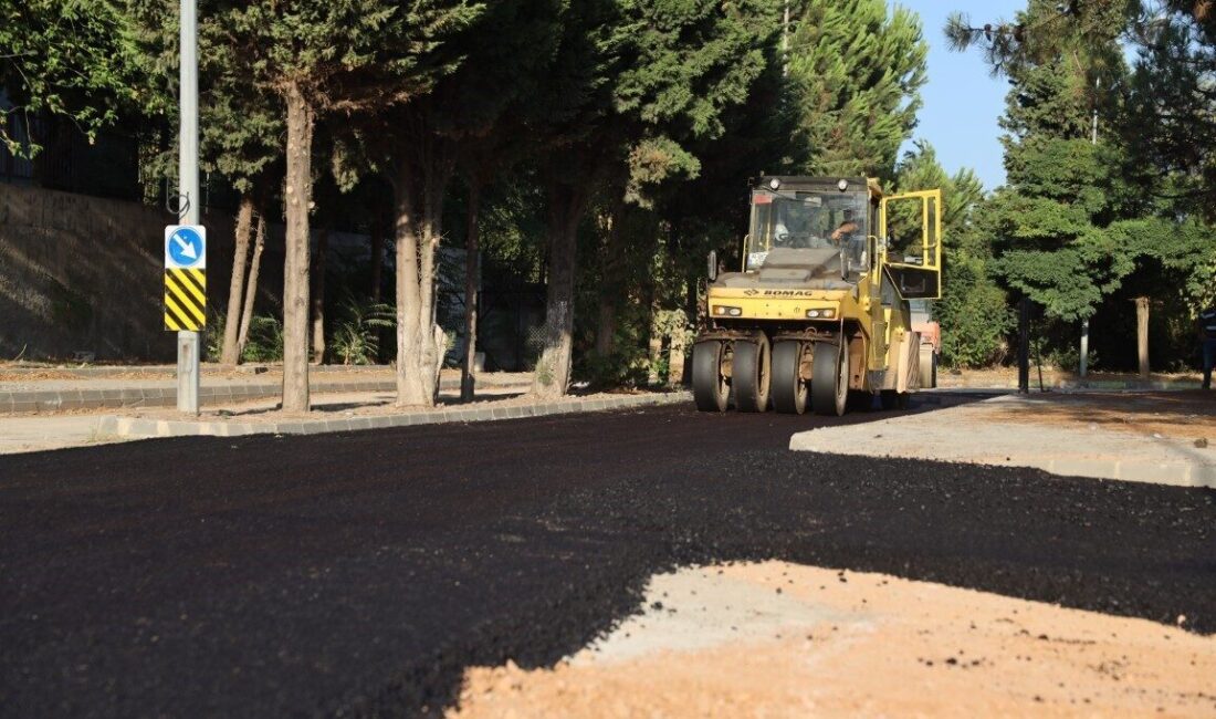 Körfez’de kavşak ve yol çalışmalarıyla trafik akışı düzenleniyor Körfez ilçesi Güney Mahallesi’nde yapılan kavşak ve yol yenileme çalışmalarıyla