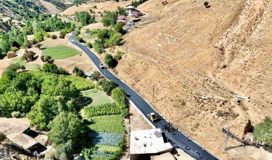Köy yolları BSK asfalta kavuşuyor Bitlis İl Özel İdaresi tarafından köy yolları bitümlü sıcak karışımla