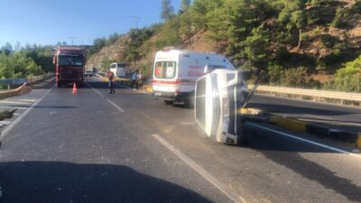 Muğla’nın Köyceğiz ilçesinde meydana gelen trafik kazasında 4 kişi hafif