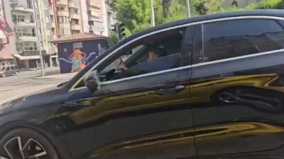 Denizli’de trafiğin en yoğun olduğu noktalardan birisi olan Lise Caddesinde