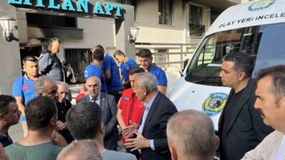 Küçükçekmece Kaymakamı Mustafa Anteplioğlu ve Küçükçekmece Belediye Başkanı Kemal Çebi,