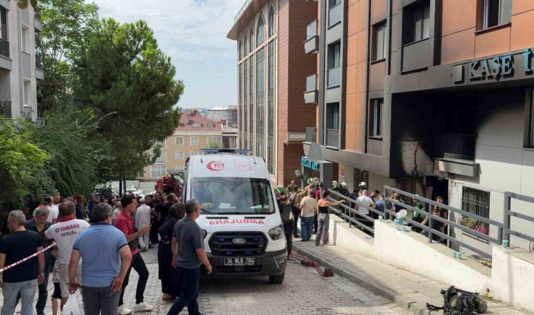 İstanbul Küçükçekmece’de, BEDAŞ ekiplerinin yapılan ihbara rağmen gelmedikleri binada elektrik