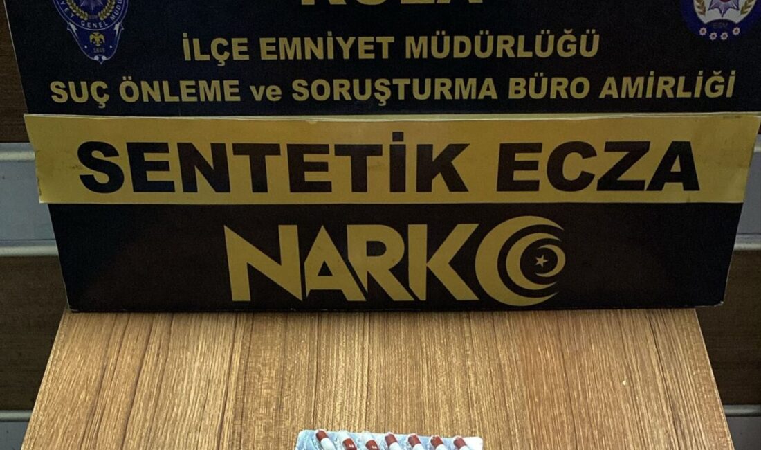 Manisa’nın Kula ilçesinde uyuşturucu satıcıları ve kullanıcılarına yönelik polis baskınları