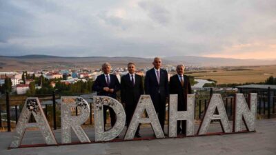 Kültür ve Turizm Bakanı Mehmet Nuri Ersoy, tarihi Ardahan Kalesi’nde