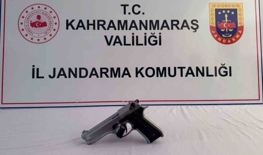Kurusıkı tabanca ile ateş açtı 11 bin 977 TL ceza yedi Kahramanmaraş’ta seyir halindeki otomobilden kurusıkı tabancayla ateş eden şahıs önce