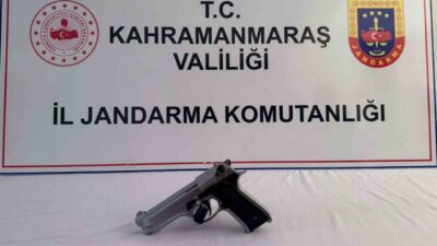 Kahramanmaraş’ta seyir halindeki otomobilden kurusıkı tabancayla ateş eden şahıs önce