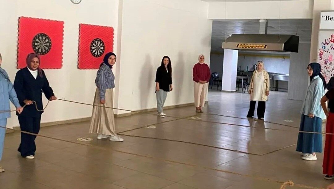 Kütahya Aile ve Sosyal Hizmetler İl Müdürlüğü personeline Psikososyal Destek Farkındalık eğitimi Kütahya Aile ve Sosyal Hizmetler İl Müdürlüğü Afet ve Acil