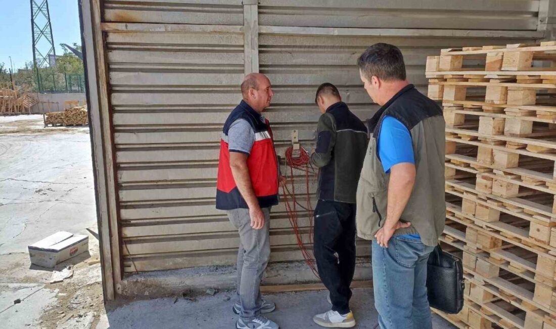 Kütahya’da ahşap palet üretimi yapan işletmeler denetlendi Kütahya İl Tarım ve Orman Müdürlüğü ve Orman Bölge Müdürlüğünce