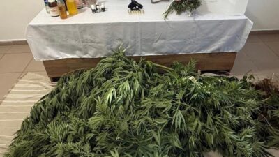 Kütahya İl Jandarma Komutanlığı ekipleri, il genelinde uyuşturucu ve kaçakçılıkla