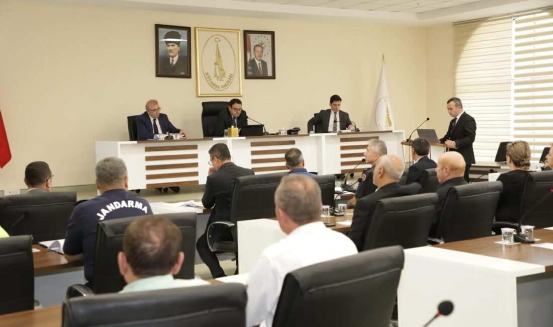 Kütahya’da okul güvenliği toplantısı gerçekleştirildi Kütahya’da yeni eğitim-öğretim yılında öğrencilerin huzurlu ve güvenli bir ortamda