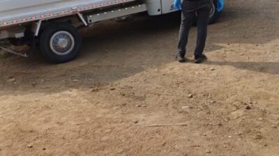 Antalya’nın Serik ilçesinde traktör ile kamyonet arasında sıkışan 61 yaşındaki