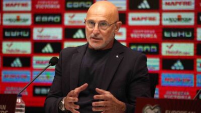 İspanya Milli Takımı Teknik Direktörü Luis de la Fuente, farklı