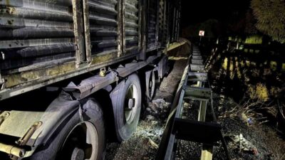 Malatya-Adıyaman karayolu Erkenek Tüneli mevkiinde bir çekicide çıkan yangın paniğe