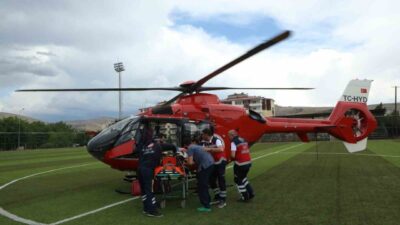 Malatya’nın Darende ilçesinde ambulans helikopter 72 yaşındaki hasta için havalandı.