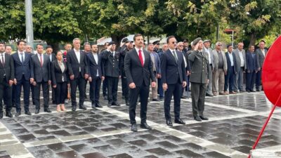 Muş’un Malazgirt ilçesinde 19 Eylül Gaziler Günü dolayısıyla tören düzenlendi.