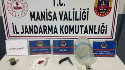 Manisa’nın Salihli ilçesinde jandarma ekiplerinin şüphe üzerine arama yaptığı şahısların