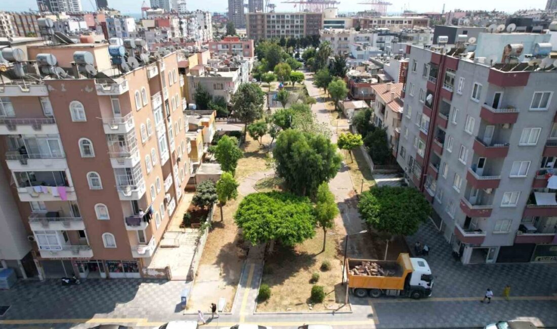 Mersin’in merkez ilçe Akdeniz Belediyesi, Yeni Mahalle’de bulunan Manolya Parkında