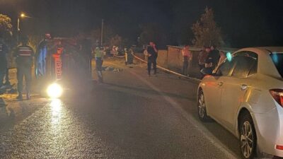 Balıkesir’in Manyas ilçesinde akşam saatlerinde meydana gelen trafik kazasında bir