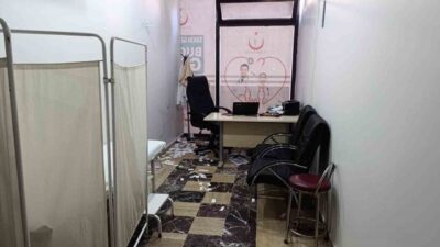 Mardin’in Artuklu ilçesinde görev yapan aile hekimi, hasta yakını tarafından