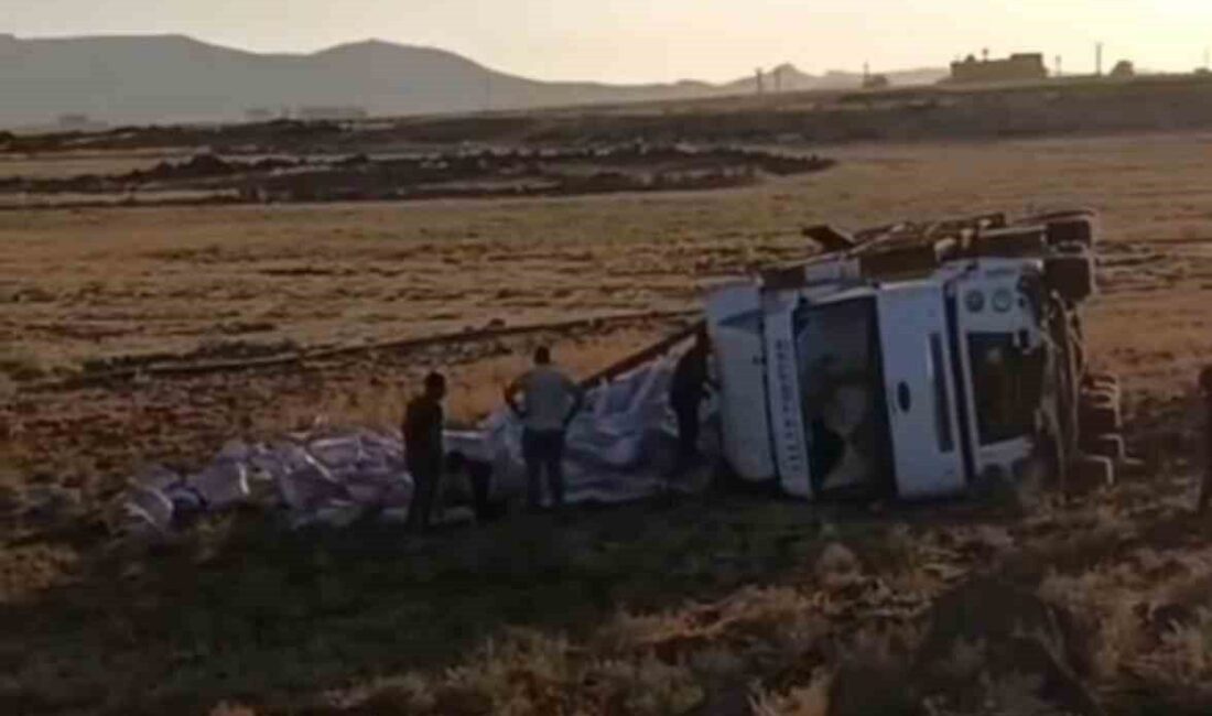 Mardin’de tır şarampole yuvarlandı: 1 yaralı Mardin’in Kızıltepe ilçesinde tırın şarampole devrilmesi sonucu sürücü yaralandı. Edinilen