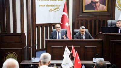 Malatya Büyükşehir Belediyesi Meclis Salonu’nda gerçekleştirilen Malatya Büyükşehir Belediye Meclisi