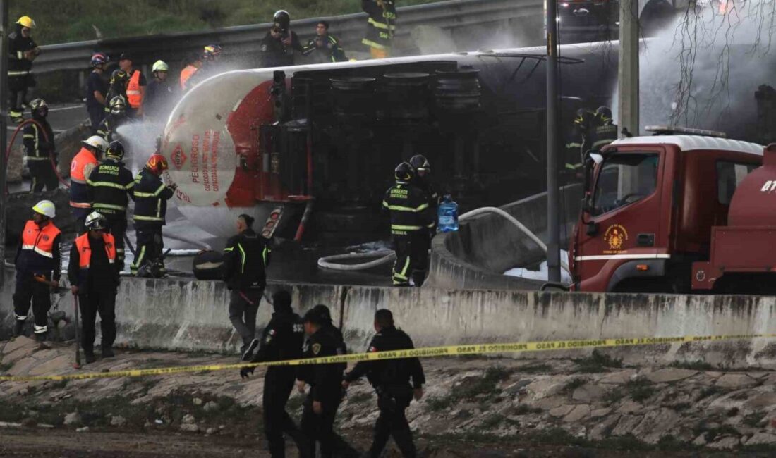 Meksika’nın başkenti Mexico City’deki bir otoyolda sıvılaştırılmış petrol gazı (LPG)