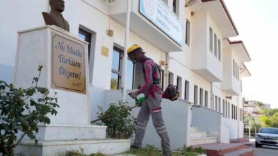 Menteşe Belediyesi, yeni eğitim-öğretim yılı öncesinde ilçe genelindeki okullarda bakım,