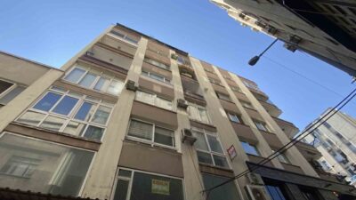 Mersin’de psikolojik sorunları olduğu öğrenilen 73 yaşındaki şahıs, 7 katlı