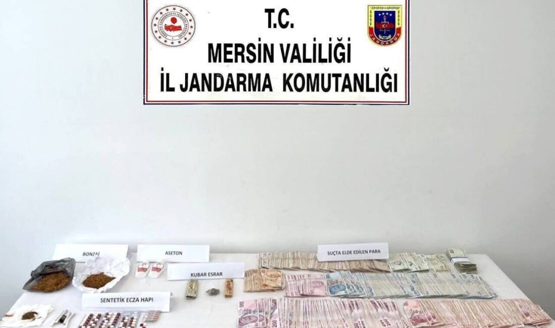 Mersin’de uyuşturucu operasyonu 4 şüpheli yakalandı MERSİN (İHA) – Mersin’de jandarma ekiplerinin, uyuşturucu ile mücadele çerçevesinde