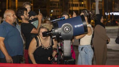 Mersin Büyükşehir Belediyesi, gökyüzü tutkunlarını ’tam ay tutulması’ ile buluşturdu.