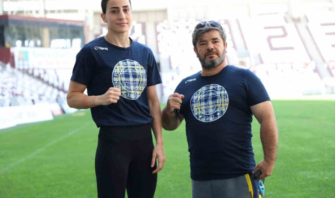 Milli boksör Gizem Özer, dudağındaki uçuktan dolayı elendi İngiltere’de yapılan Dünya Boks Şampiyonası’nda mücadele eden milli boksör Gizem