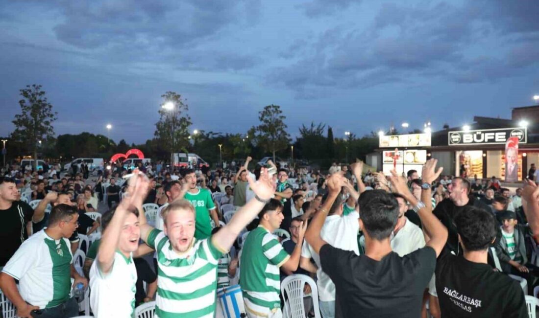 Milli heyecan ve Bursaspor maçı dev ekrana yansıdı Bursa Büyükşehir Belediyesi, A Milli Voleybol Takımımızın Dünya Şampiyonası final