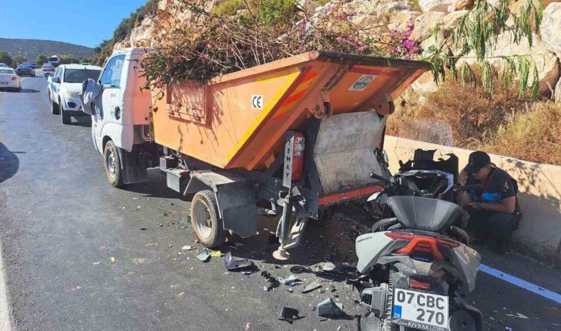 Motosiklet, atık toplama aracına çarptı: 1 ölü Antalya’nın Kaş ilçesinde çöp kamyonuna arkadan çarpan motosiklet sürücüsü hayatını