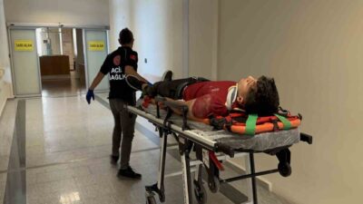 Adıyaman’da, motosiklet ile otomobilin çarpışması sonucu 2 kişi yaralandı. Edinilen