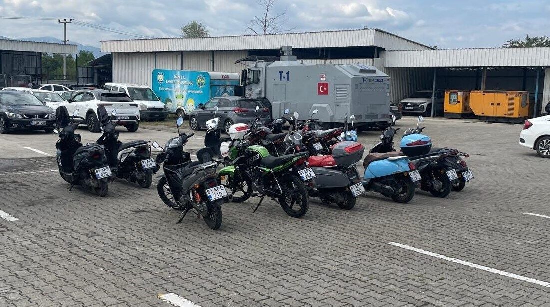 Motosiklet operasyonunda 27 kişi gözaltını alındı DÜZCE(İHA) – Düzce merkezli 3 ilde ’motosikletlerde usulsüz silindir hacmi