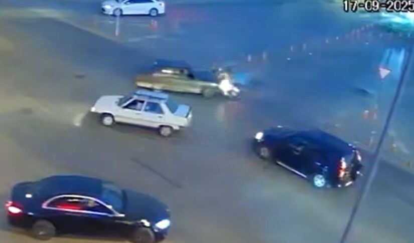 Denizli’nin Pamukkale ilçesinde çok işlek olmasına rağmen ikaz işareti bulunmayan