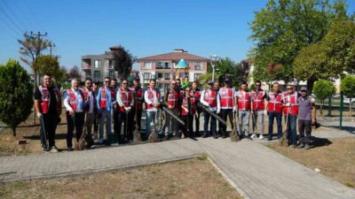 Düzce Belediyesi bünyesinde yürütülen Temiz Şehir Düzce kampanyasına destek sürüyor.