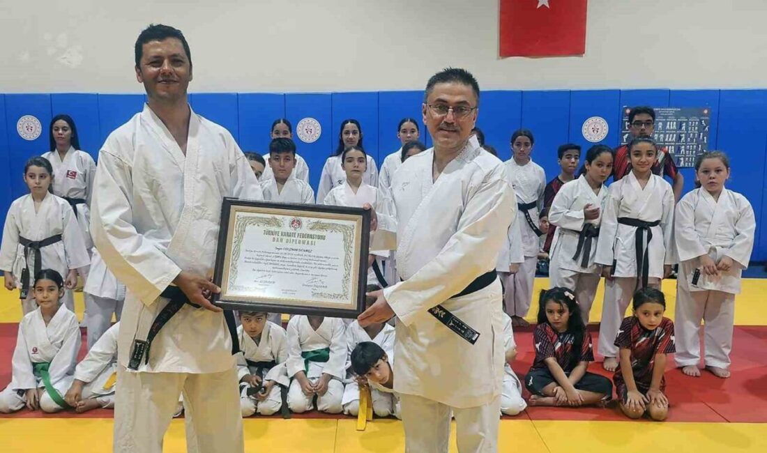 Muğla Cumhuriyet Başsavcısı Dönmez ‘Siyah Kuşak’ sahibi oldu Muğla Cumhuriyet Başsavcısı Oğuzhan Dönmez, 30 yıl önce başladığı karate