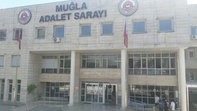 Muğla’nın Menteşe ilçesinde Belediye Başkanı Gonca Köksal Aras’ın ailesine yönelik