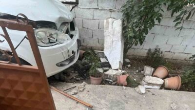 Tekirdağ’ın Muratlı ilçesinde meydana gelen kazada bir otomobil, kontrolden çıkarak