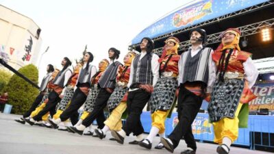 Antalya’da Muratpaşa Belediyesi’nin 7 bölgesiyle Türkiye’nin tüm renklerini buluşturduğu Yöreler