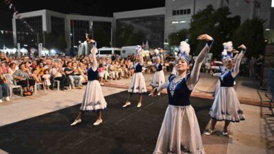 Muratpaşa Belediyesi’nin düzenlediği 9. Yöreler Renkler Festivali’nin Komşu Ülkeler Gecesinde,