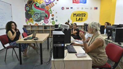 Antalya Muratpaşa Belediyesi, kadınların dijital çağa uyum sağlaması ve işlerini